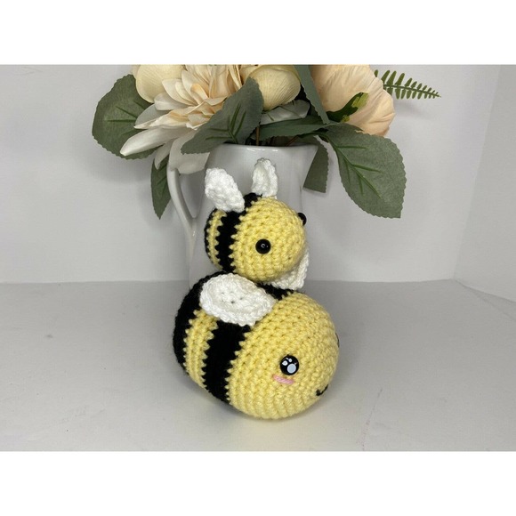 Simple Creations Bizzy Bee Decorative Stuffed Animals Crochet - Picture 2 of 2